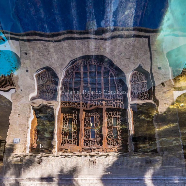 Fin Garten Gebäude Reflektion Wasser Kashan Orient Iran