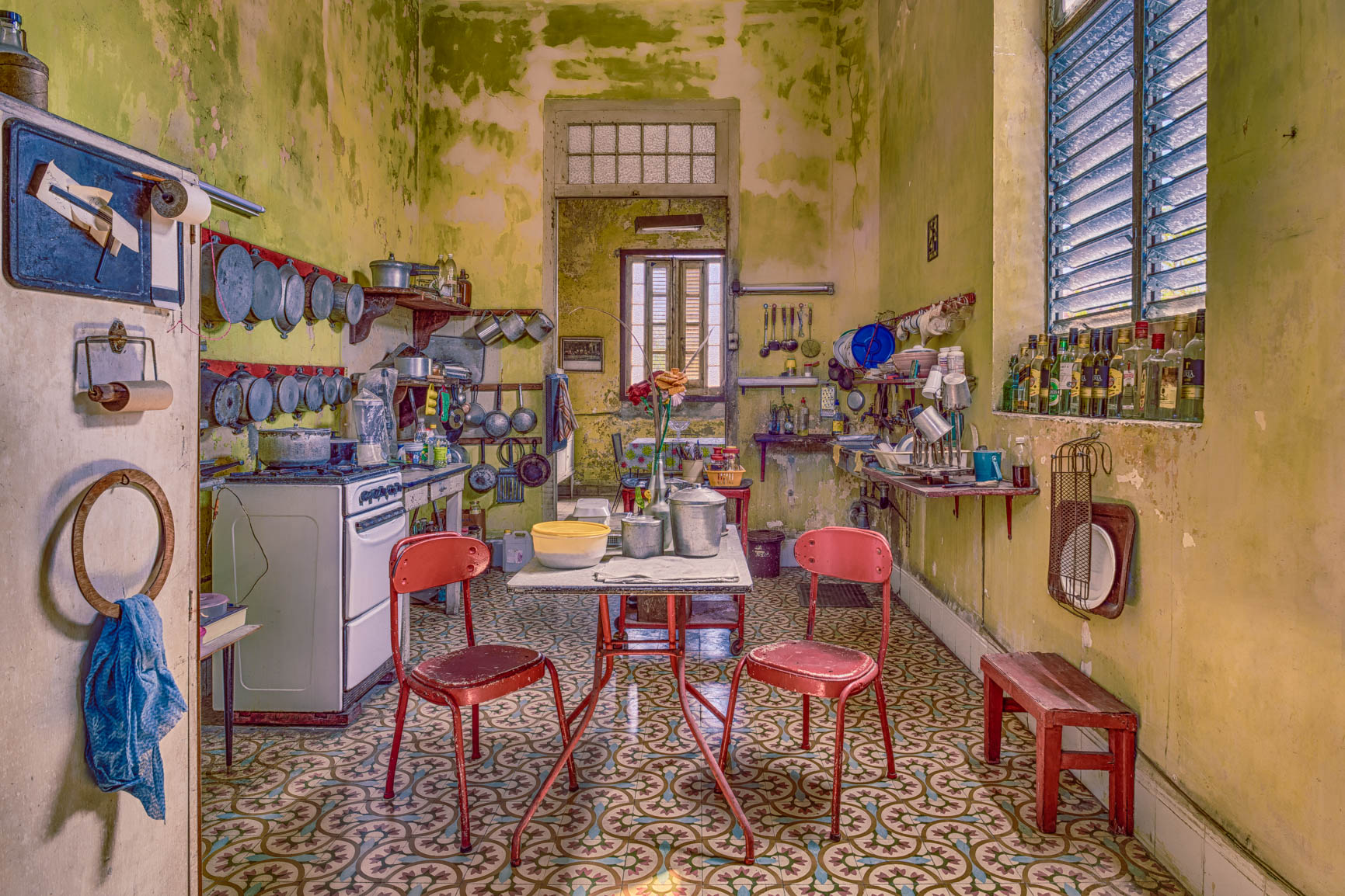 Daniel Ricardo González - The son of a Spaniard and a half-French